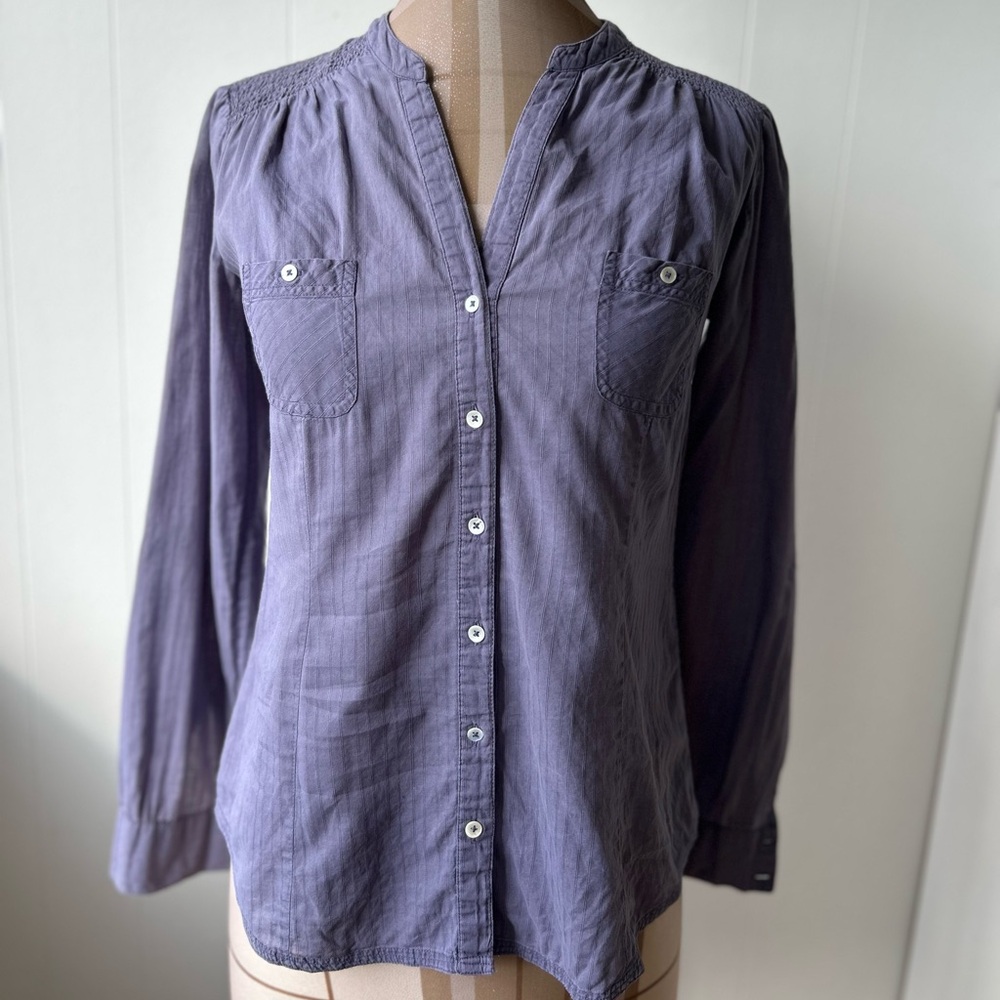 Springfield Chambray Women's Button-Down Shirt in Lavender